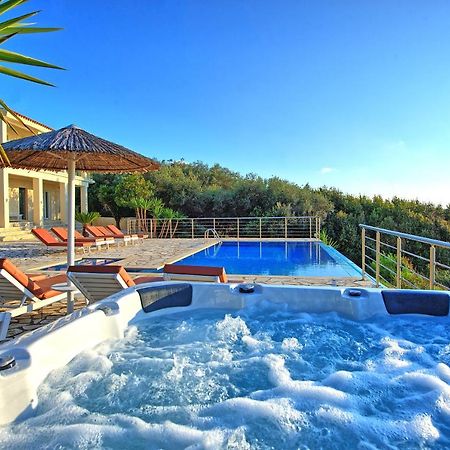 Beachfront Villa Seasun By Posarellivillas Agios Spyridon  Exteriér fotografie