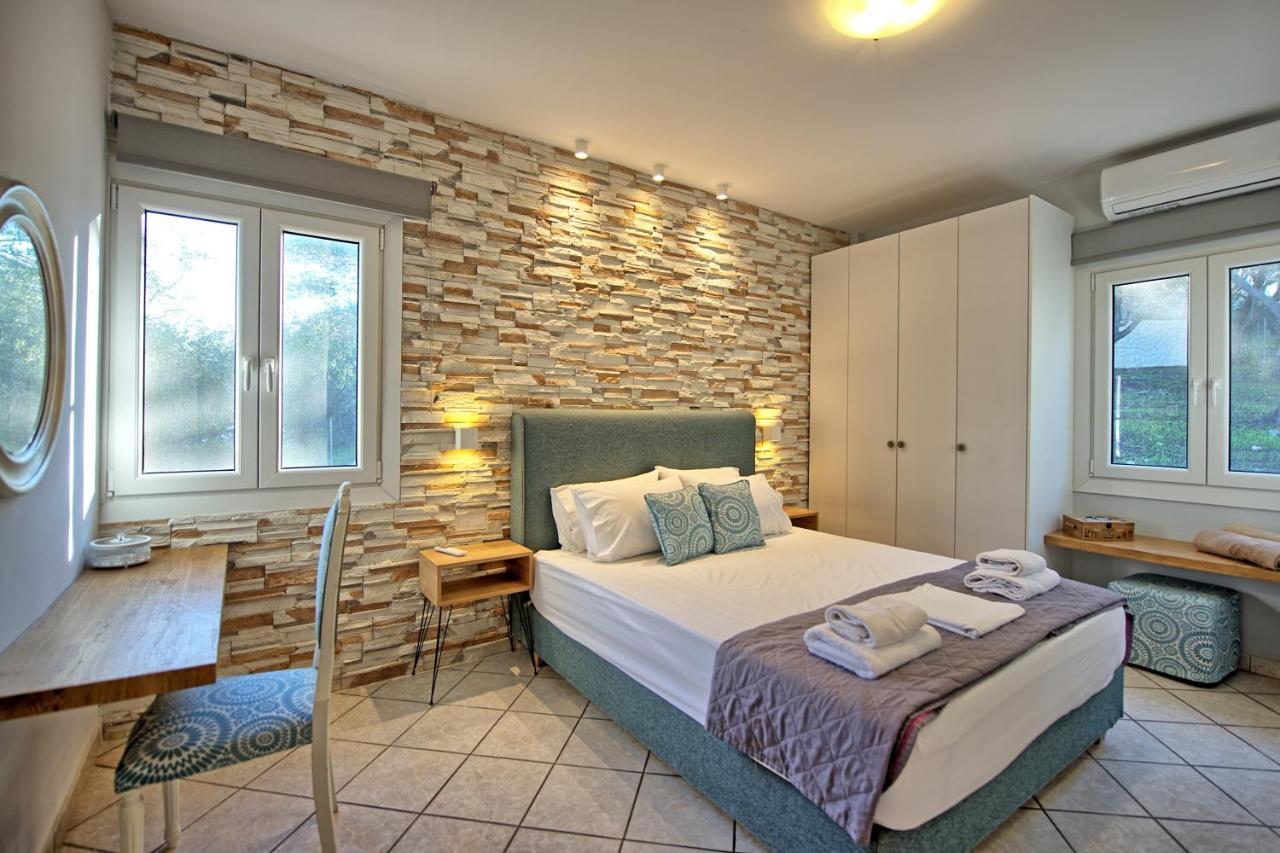 Beachfront Villa Seasun By Posarellivillas Agios Spyridon  Exteriér fotografie