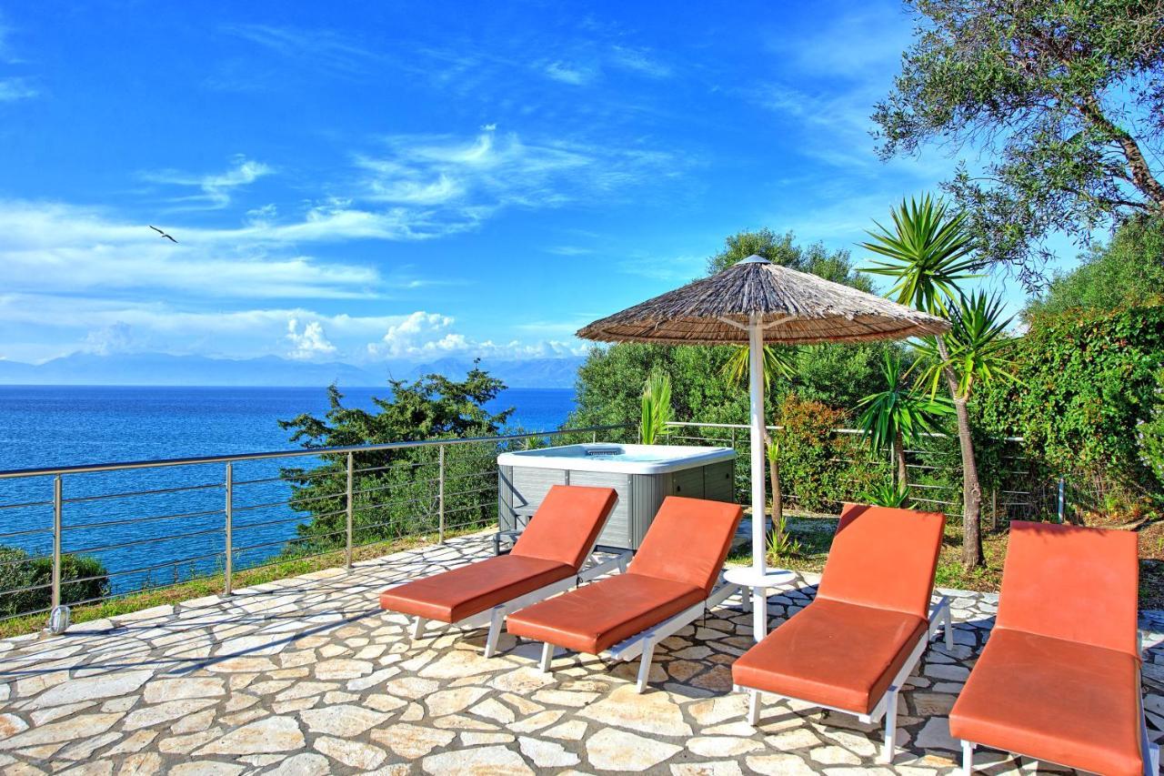 Beachfront Villa Seasun By Posarellivillas Agios Spyridon  Exteriér fotografie