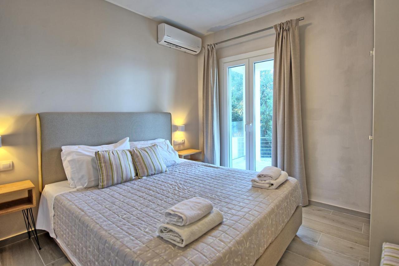 Beachfront Villa Seasun By Posarellivillas Agios Spyridon  Exteriér fotografie